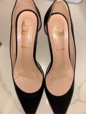 DU🅿️E Christian Louboutin Black Pointed-Toe Leather Pumps with Nude Insole